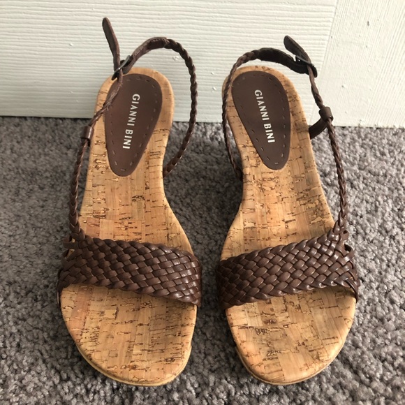 Gianni Bini Wedges - Picture 1 of 5
